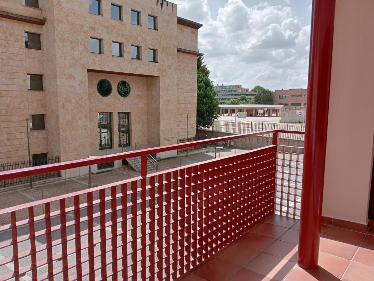 Jardines De La Muralla Free Parking Salamanka Zewnętrze zdjęcie